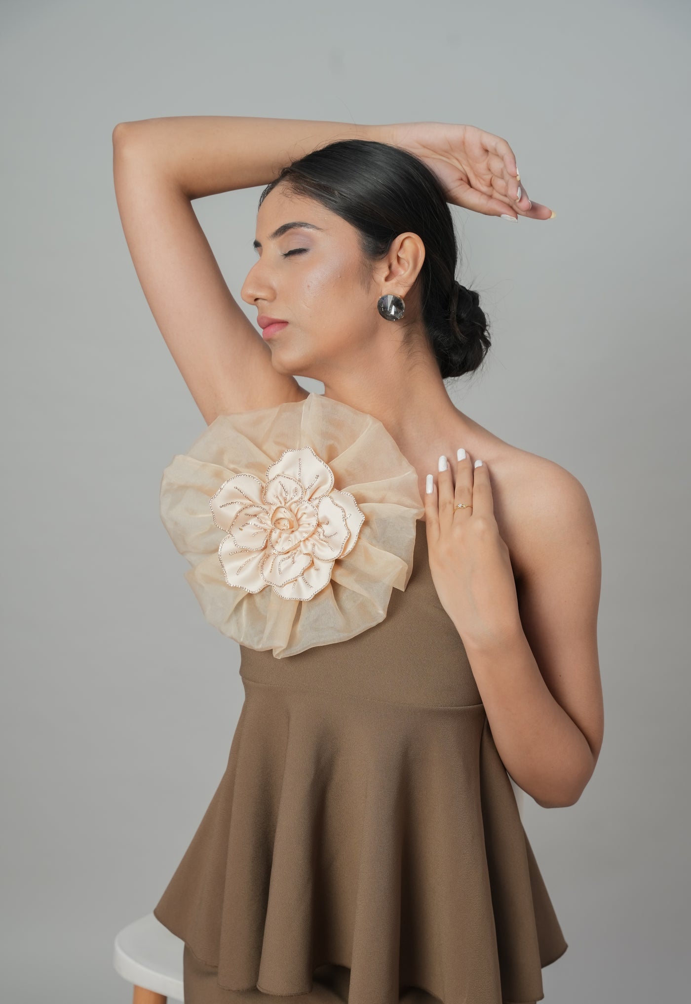 Blossom Brooch Beige